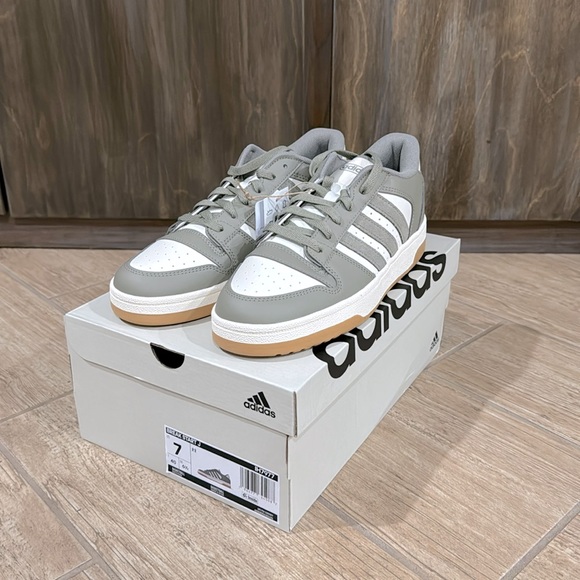 adidas Other - Adidas Kids Break Start Shoes (Size: 7)